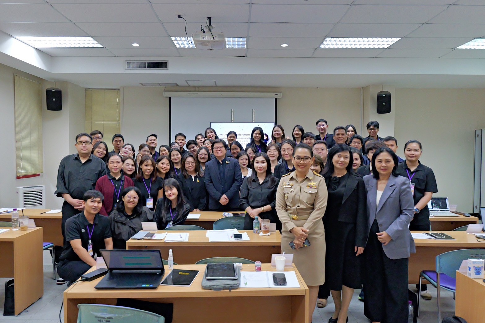 &ldquo;การปฐมนิเทศข้าราชการพลเรือนสามัญที่อยู่ระหว่างการทดลองปฏิบัติหน้าที่ราชการ กรมประชาสัมพันธ์&rdquo; รุ่นที่ 37
